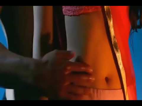 Kriti Sanon navel touch